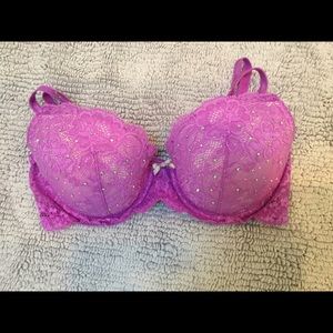 Victoria’s Secret 32D “Plumb Fairy” push-up bra